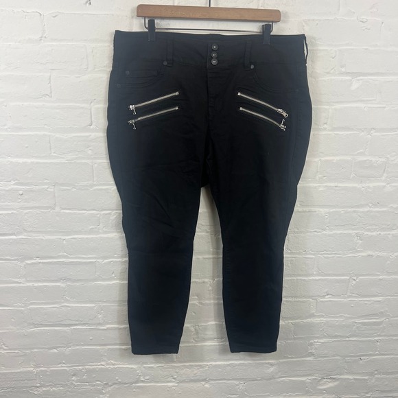 torrid Other - Torrid Women's Moto Style Stretch Skinny Cropped Pants Black Size 18XS